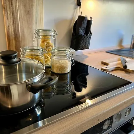 *dlc: Exklusives Clubapartment Mit Privatparkplatz Apartment *