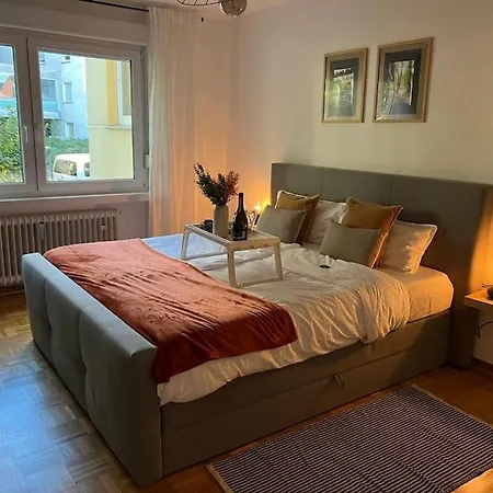 *dlc: Exklusives Clubapartment Mit Privatparkplatz Apartment *