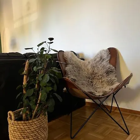 *dlc: Exklusives Clubapartment Mit Privatparkplatz Бад-Пирмонт