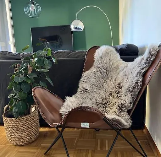 *dlc: Exklusives Clubapartment Mit Privatparkplatz Appartamento *