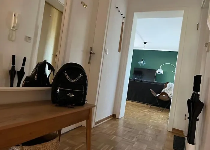 *dlc: Exklusives Clubapartment Mit Privatparkplatz Appartamento *